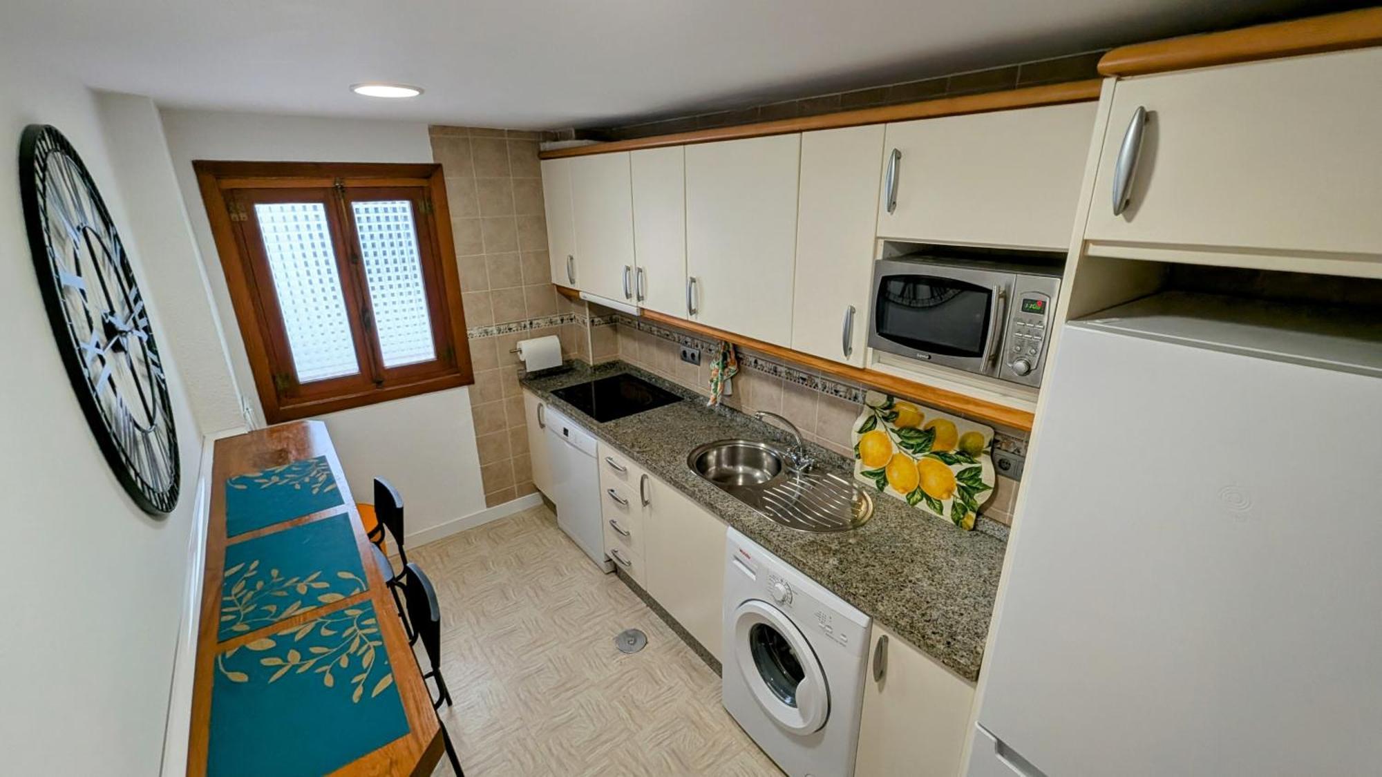 Puerto De La Duquesa Sea Views Apartment Манилва Екстериор снимка